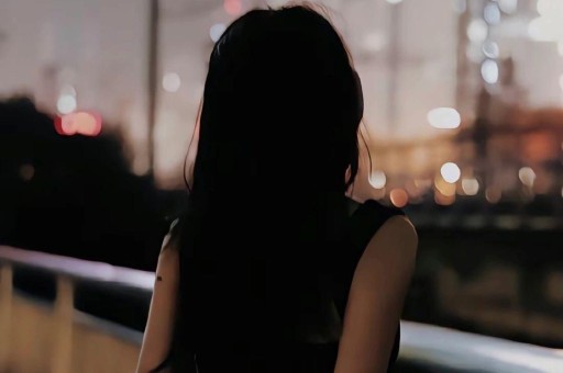 知名演员无戏可拍与妻子直播吵架闹离婚卖房也还不起房贷
