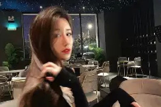 继岳云鹏后 向佐也说了娱乐圈的一些事情关晓彤也没逃过