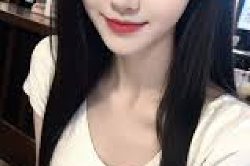 结婚几十年零绯闻看清何冰妻子是谁后才懂他为何不敢乱来