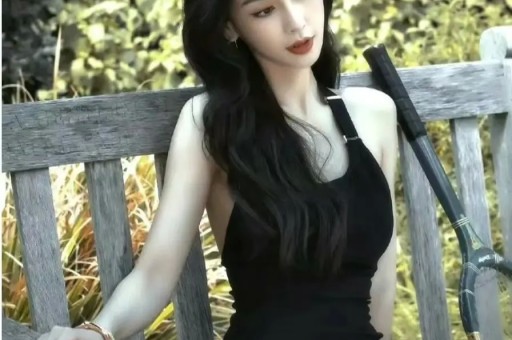 陪玩陪睡算啥？高尔夫球事件带着女儿找三姐王晶再曝大瓜